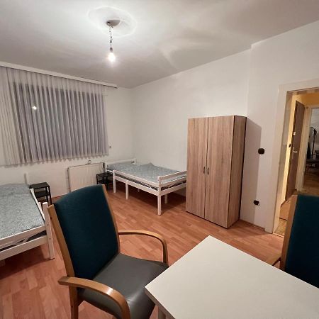 Duisburg Feelhome, Flughafen Nah,3-Schlafzimmer, Dusche Ebenerdig, Zentral, Wifi, Ground Floor Экстерьер фото