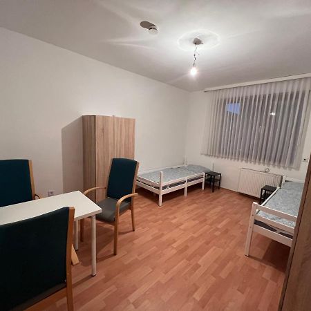 Duisburg Feelhome, Flughafen Nah,3-Schlafzimmer, Dusche Ebenerdig, Zentral, Wifi, Ground Floor Экстерьер фото