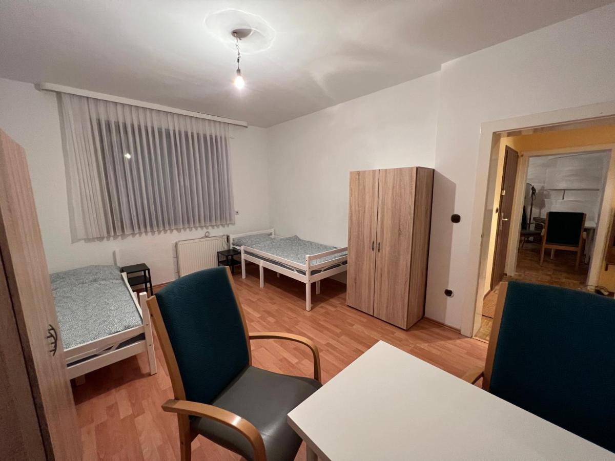 Duisburg Feelhome, Flughafen Nah,3-Schlafzimmer, Dusche Ebenerdig, Zentral, Wifi, Ground Floor Экстерьер фото